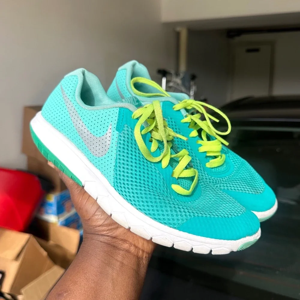 Nike Flex Experience RN 5 Athletic Shoes Big Kid Size 5Y Hyper Turquoise Volt